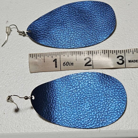 Handmade Metallic Blue Teardrop Earrings Faux Leather Felt Silver Hooks Fashion - Picture 4 of 4